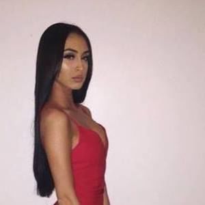 Meet your Posher, Alycia